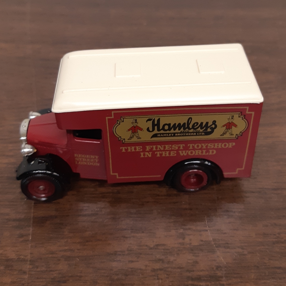 Lledo Limited Edition Days Gone Die Cast Packard Hamley's Red